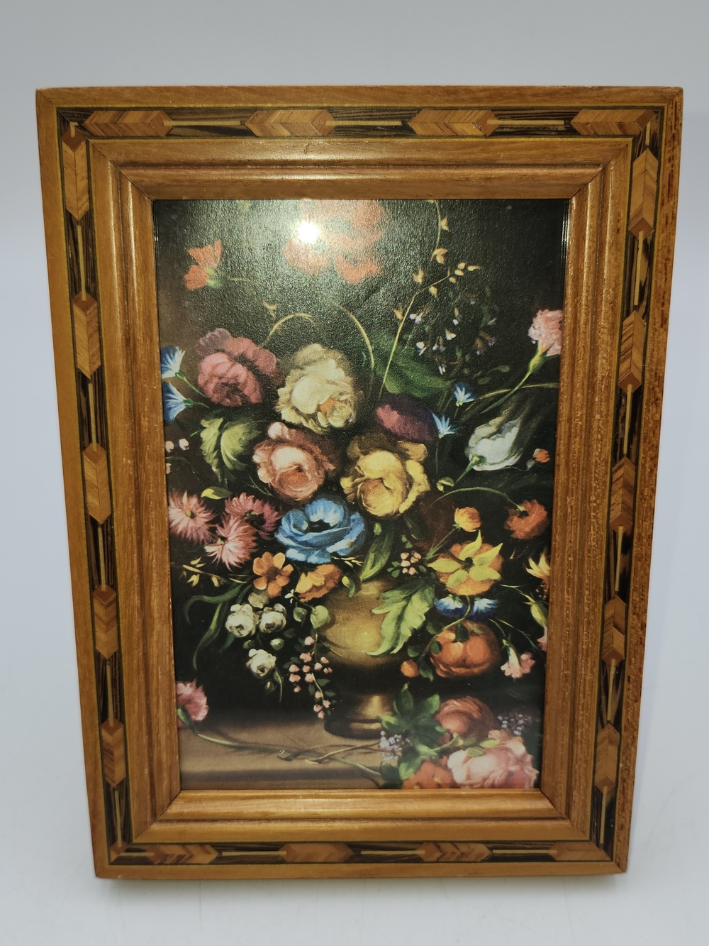 inlaid chevron parquetry geometric Wood border Vintage 4x6 Picture Frame